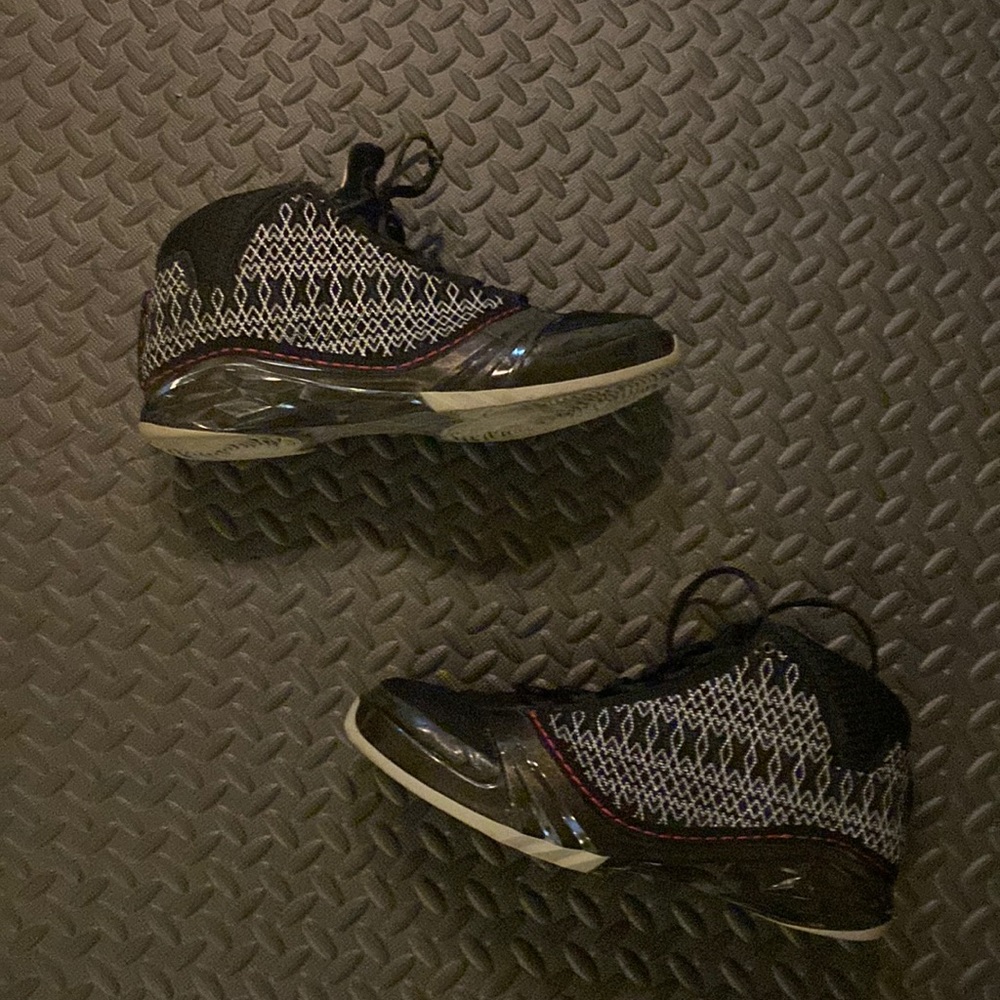 Nike Jordan XX3 size 12 new - true sneaker head collector item!